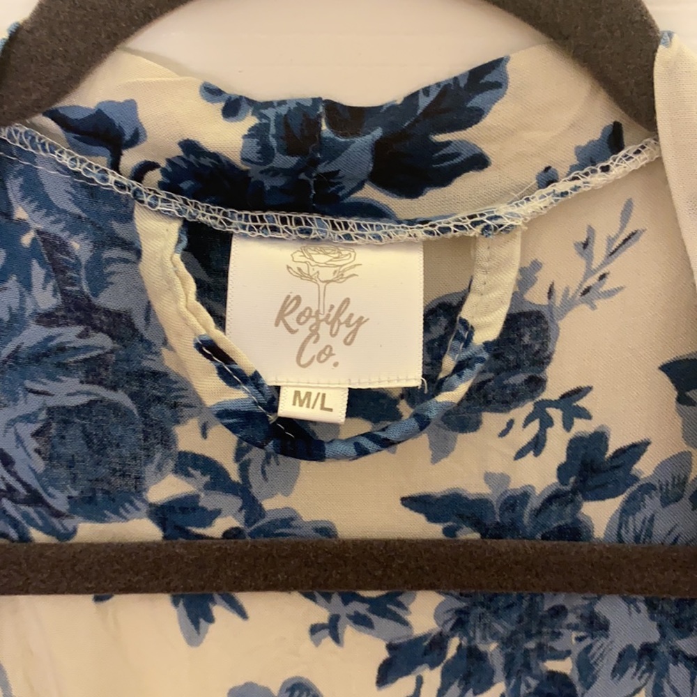 Floral robe - Picture 3 of 4